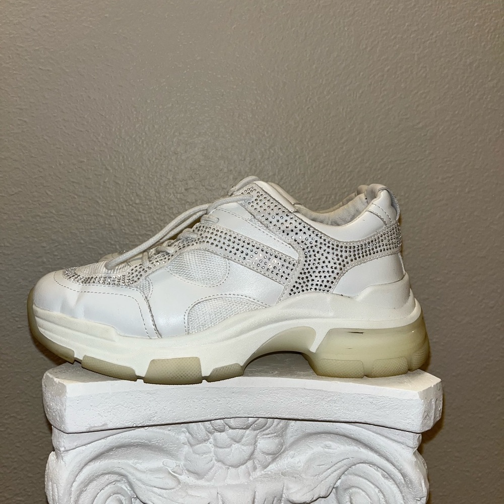 White sneakers with rhinestone